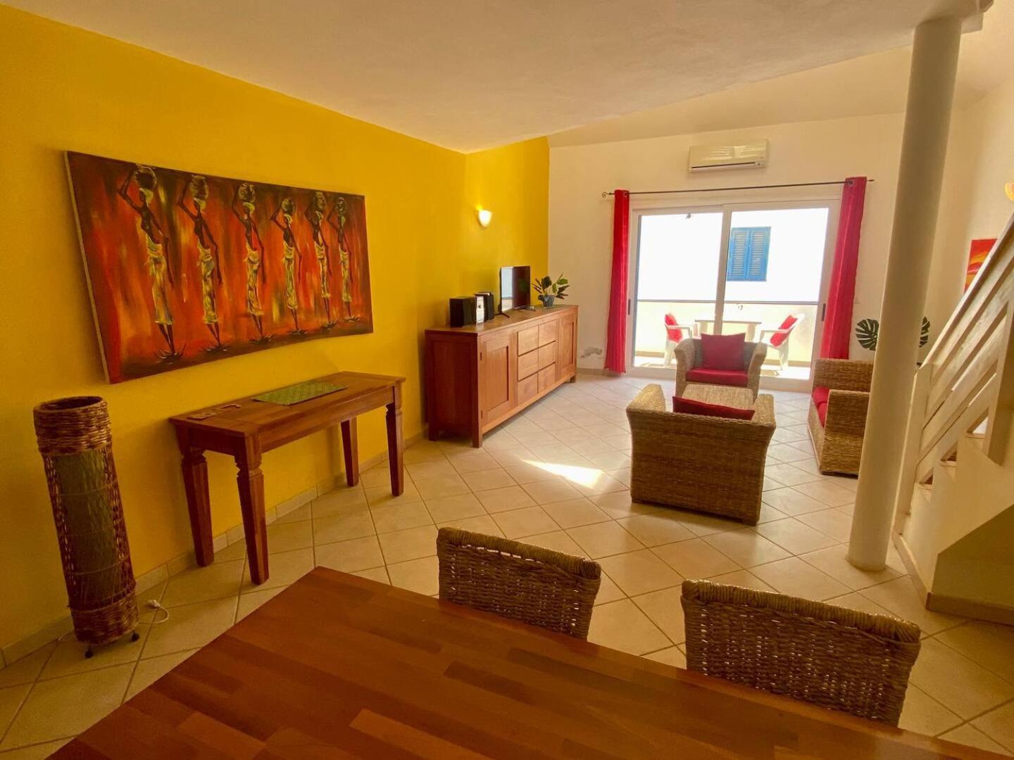 Leme Bedje Two Bedroom - By Bobbywashere Santa Maria Exterior photo